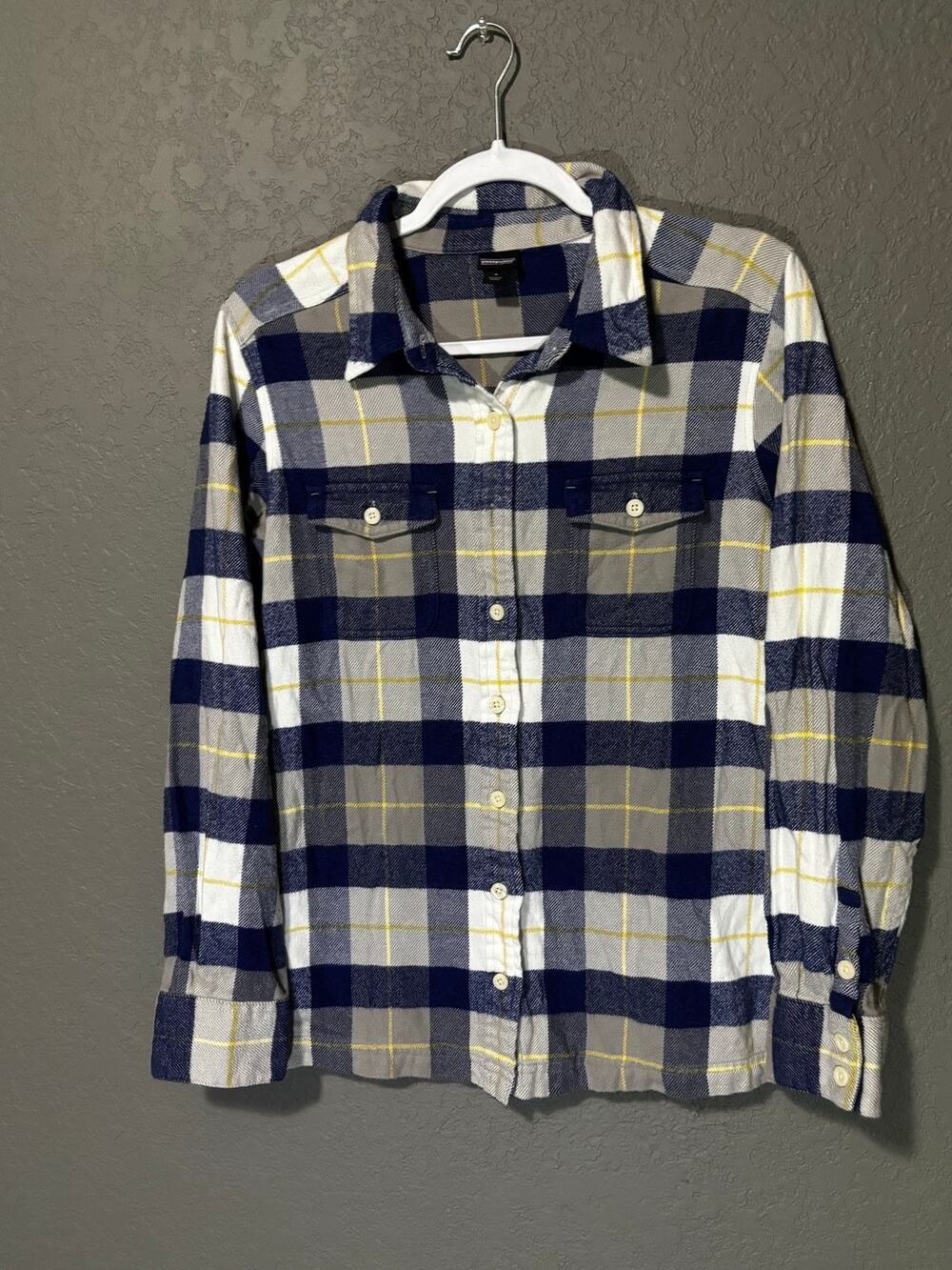 Patagonia Organic Cotton Women’s Plaid Flannel Button Up Shirt Blue Gray Size 6